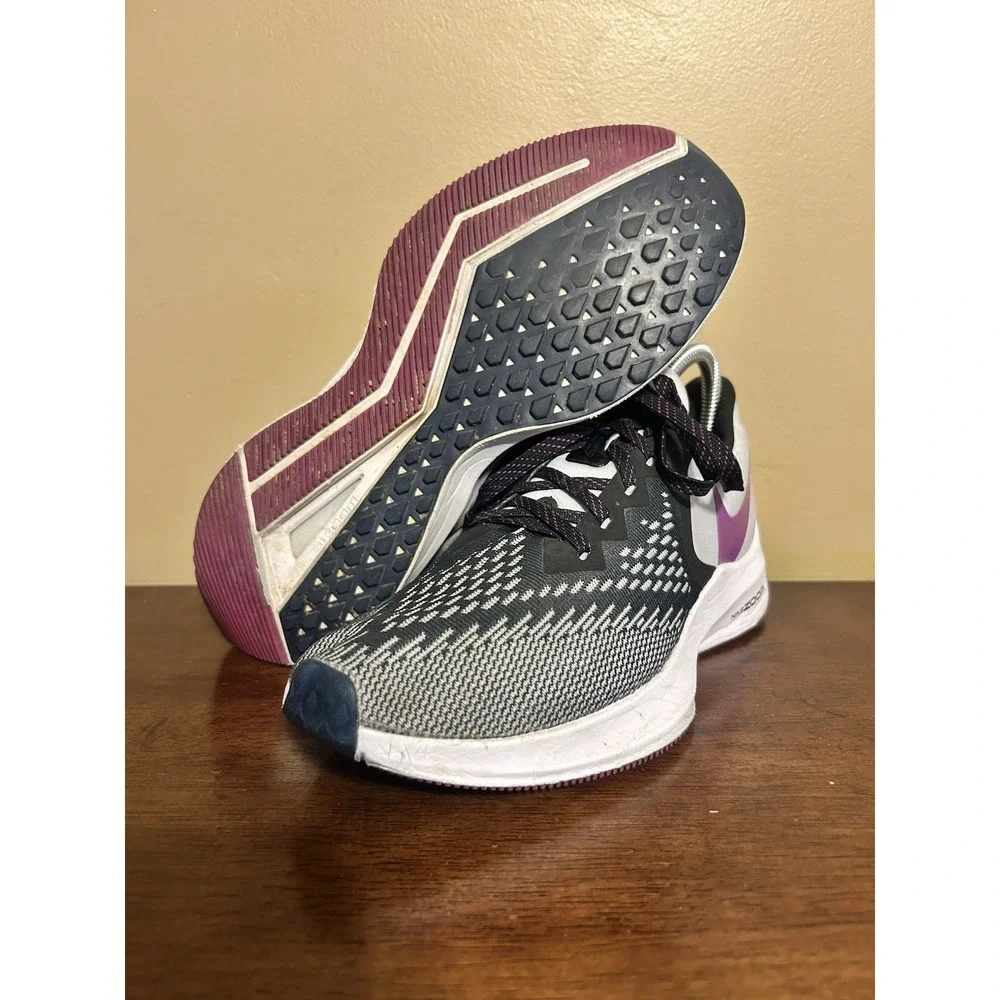 Size 8.5 Nike Air Zoom Winflo 6 Women's Sneakers Black Purple Shoes AQ8228 006